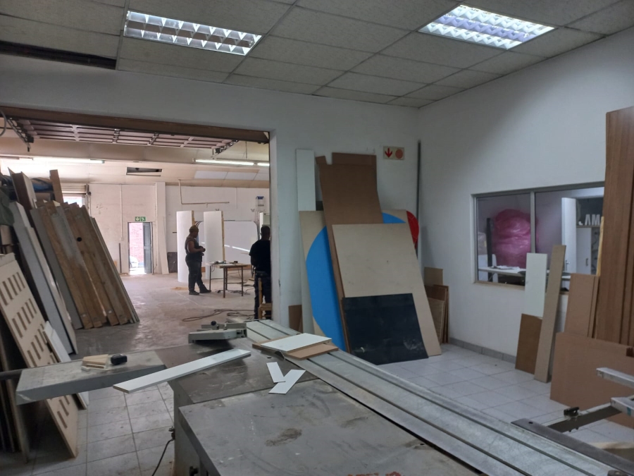 To Let commercial Property for Rent in Paarden Eiland Western Cape